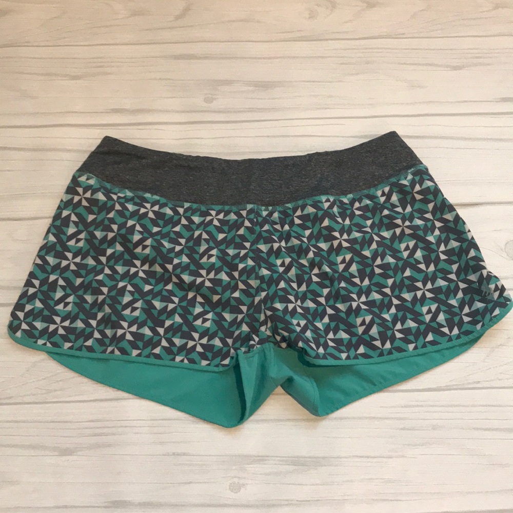 🍄MPG women’s large lined athletic running shorts